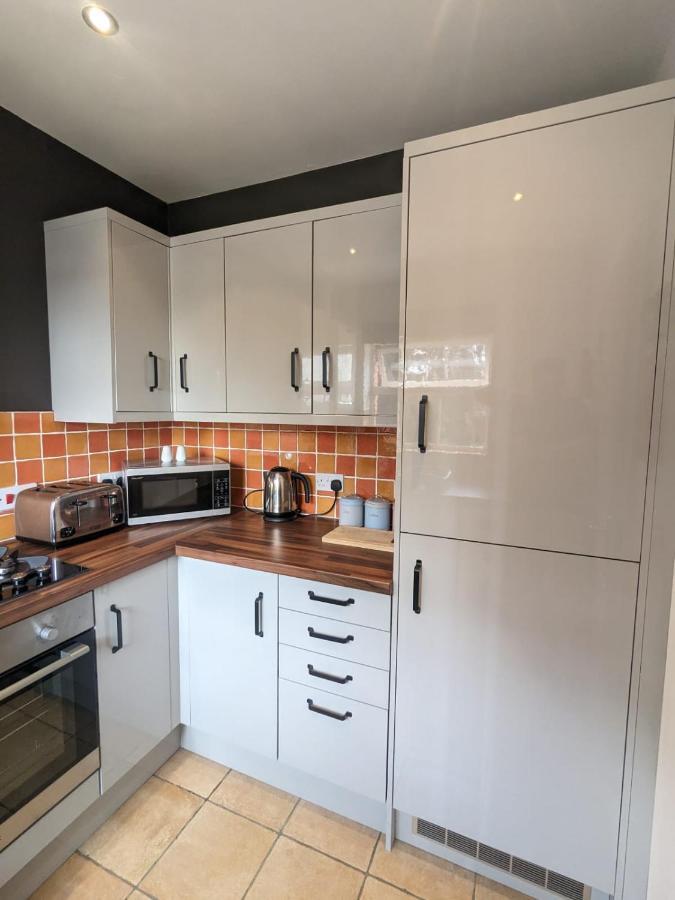 Stylish Modern Apartment, Free Secure Parking Allesley ภายนอก รูปภาพ